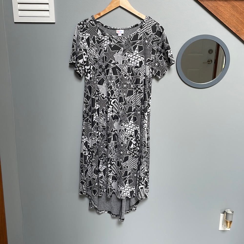 Lularoe Unicorn Black and White Stars Jacquard Carly Dress Medium